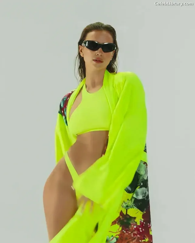 Irina Shayk photo 12 of 1219