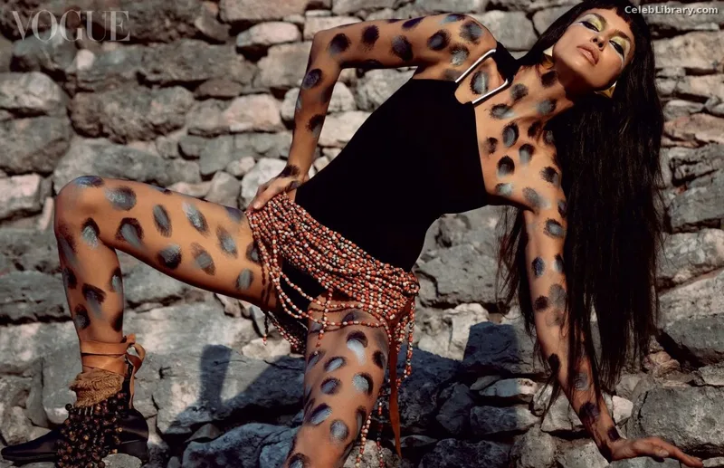 Irina Shayk photo 9 of 1219