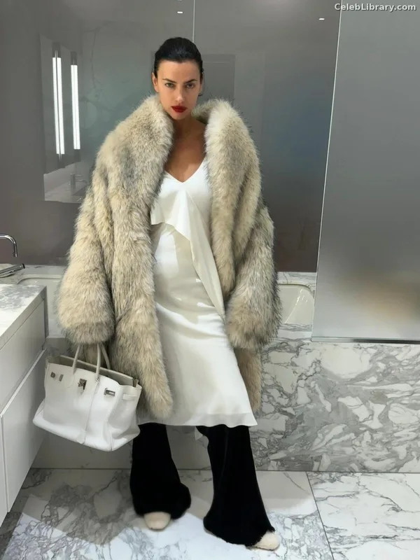 Irina Shayk photo 22 of 1219