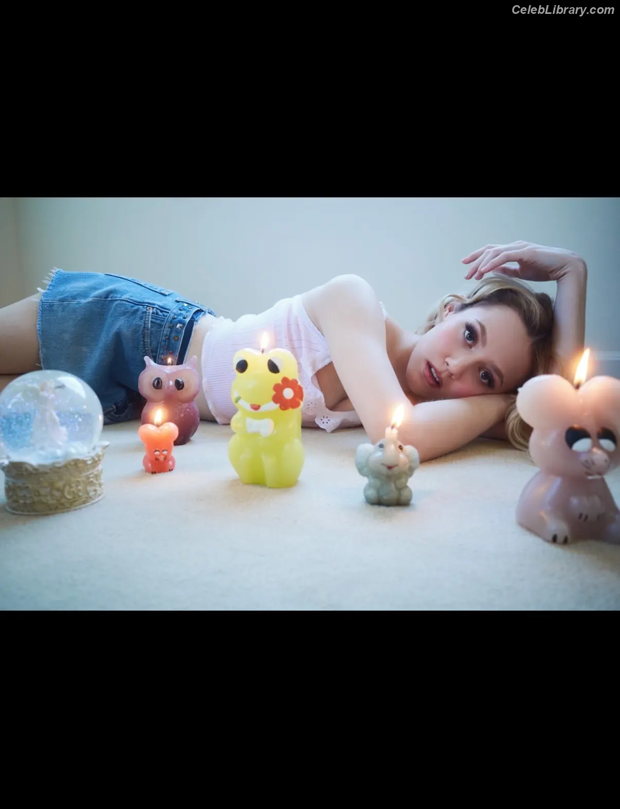 Iris Apatow photo 11 of 207