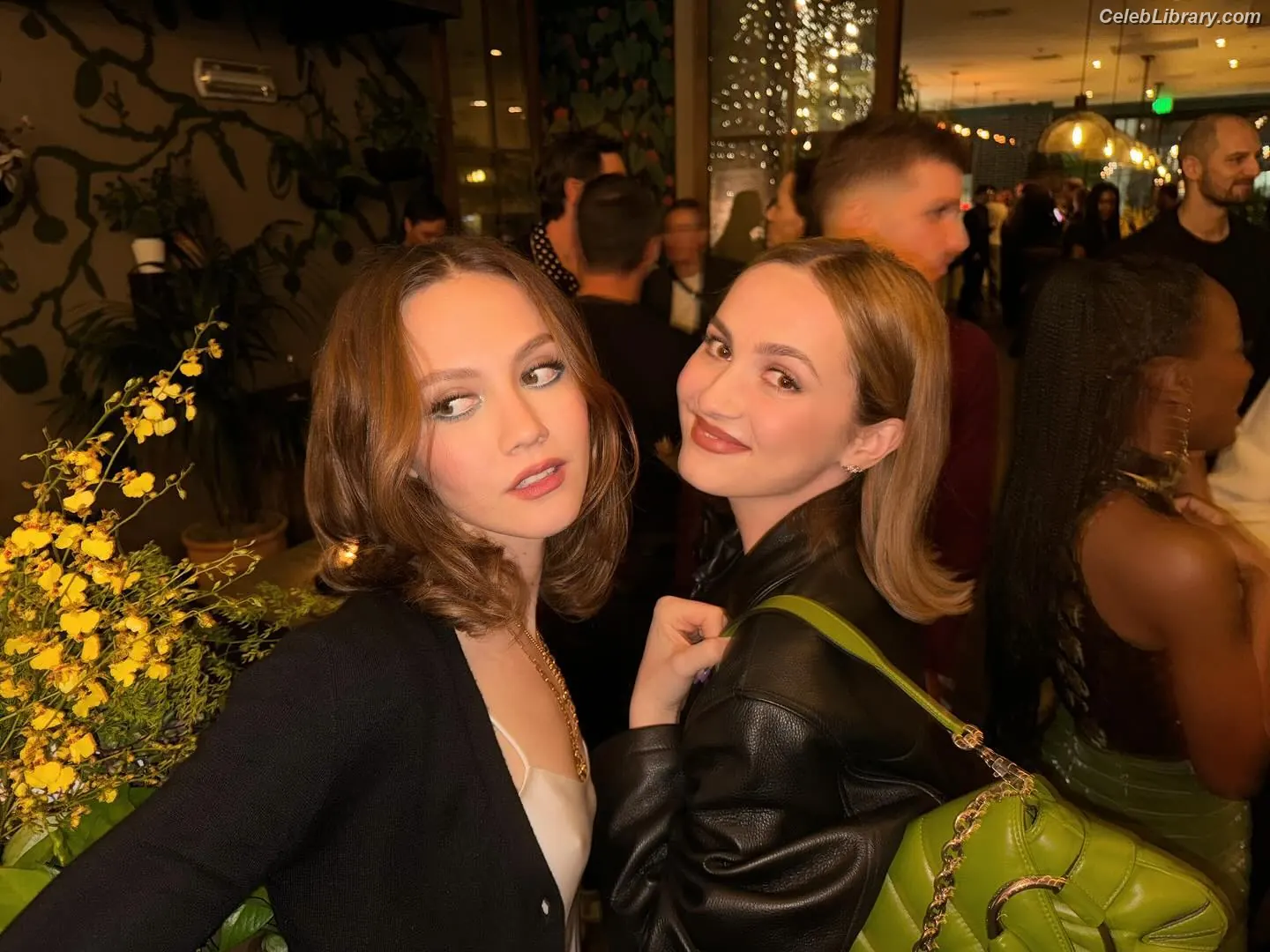 Iris Apatow photo 23 of 207