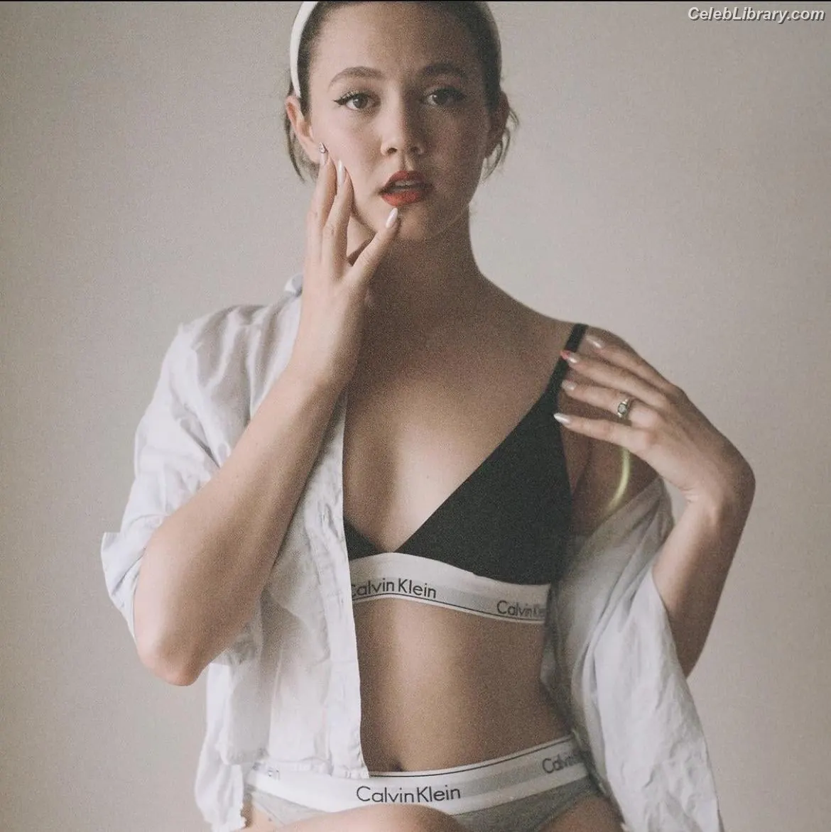 Iris Apatow photo 1 of 207