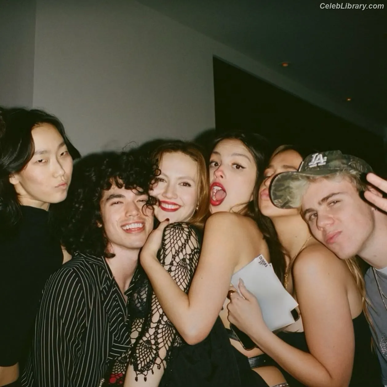 Iris Apatow photo 3 of 207