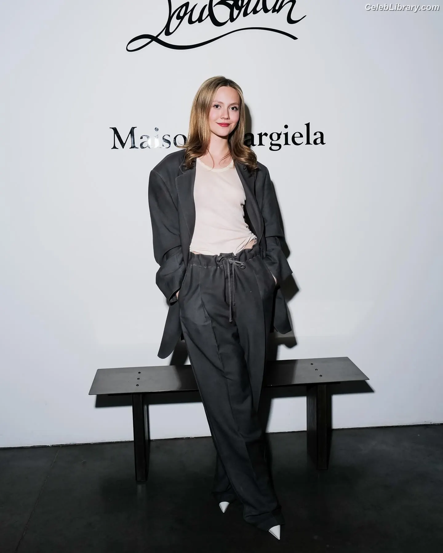Iris Apatow photo 15 of 207