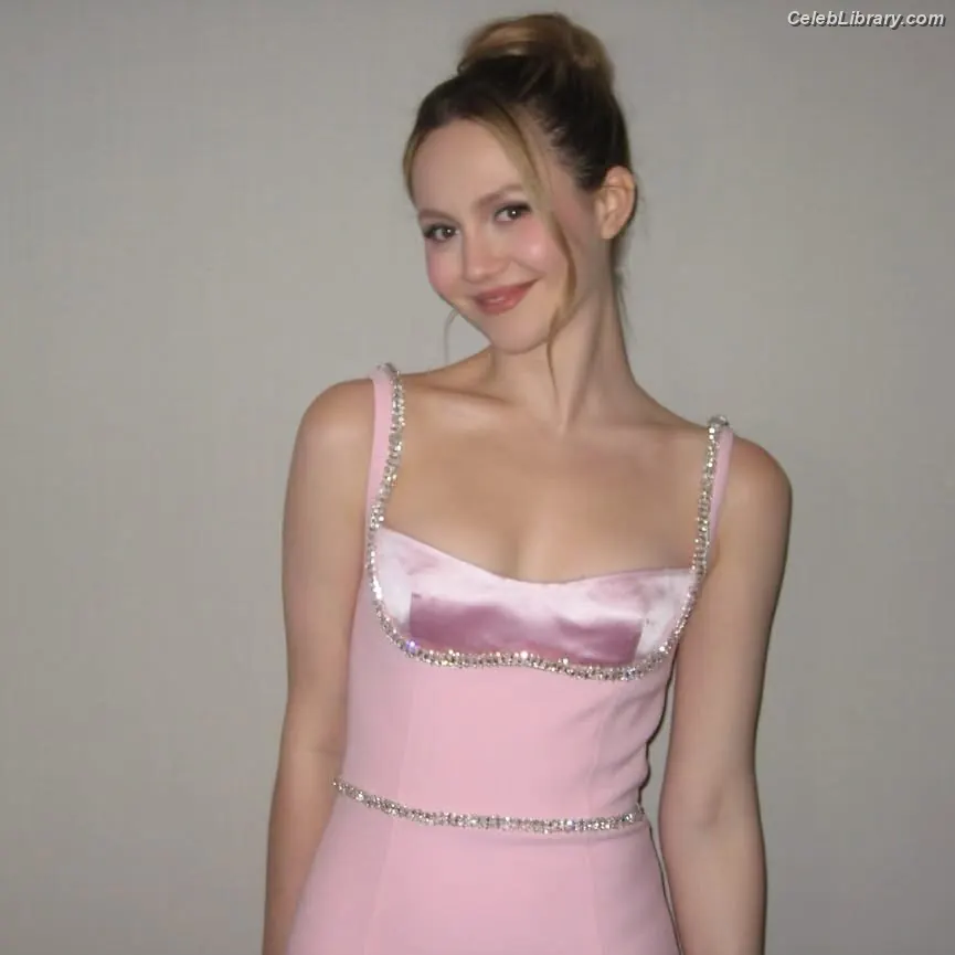 Iris Apatow photo 20 of 207