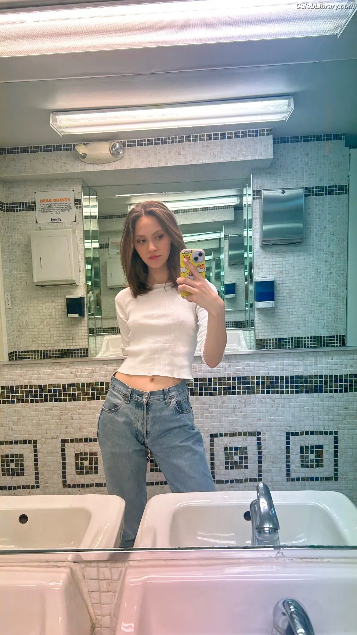Iris Apatow photo 23 of 207