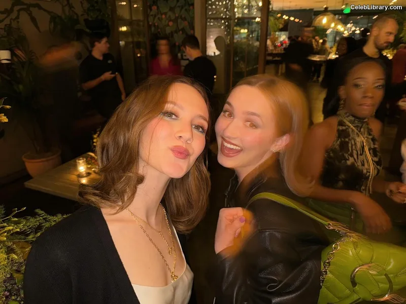 Iris Apatow photo 24 of 208