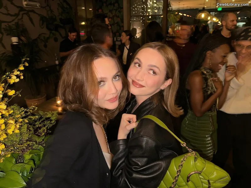 Iris Apatow photo 1 of 208