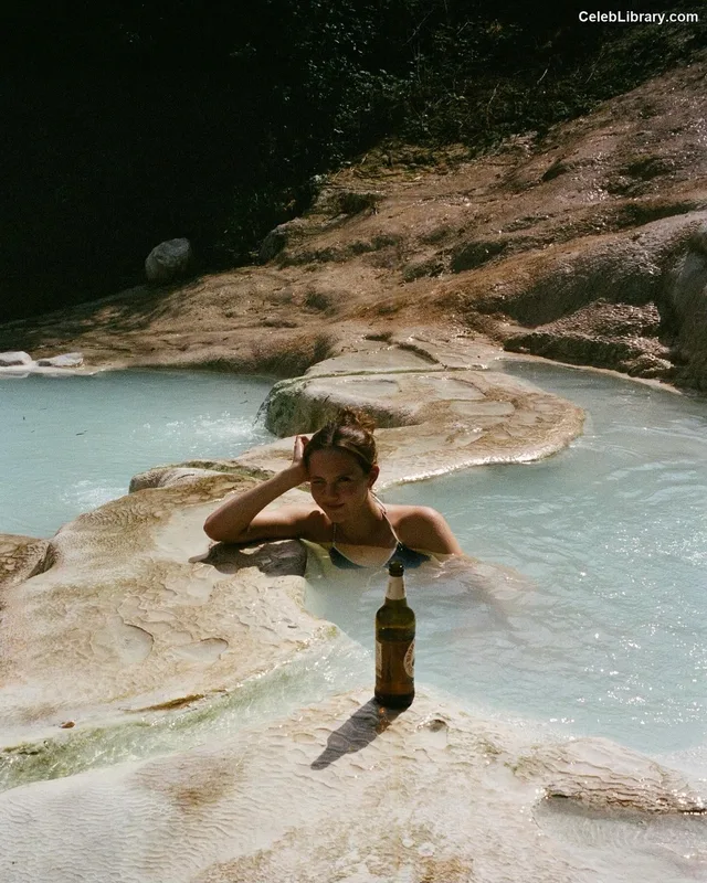 Iris Apatow photo 16 of 208