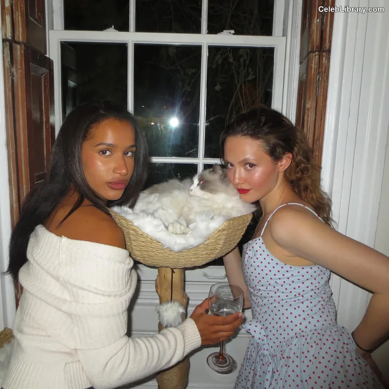 Iris Apatow photo 20 of 208