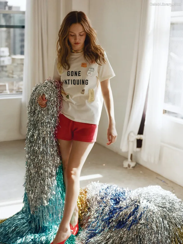 Iris Apatow photo 17 of 208