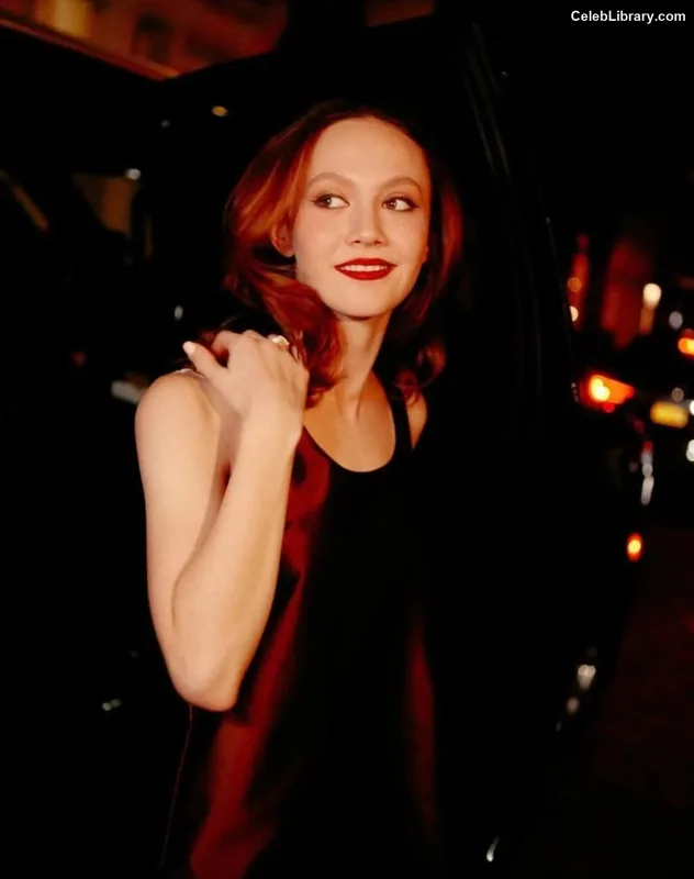 Iris Apatow photo 14 of 208