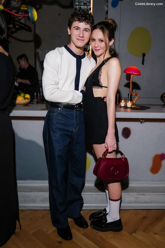 Iris Apatow photo 15 of 208