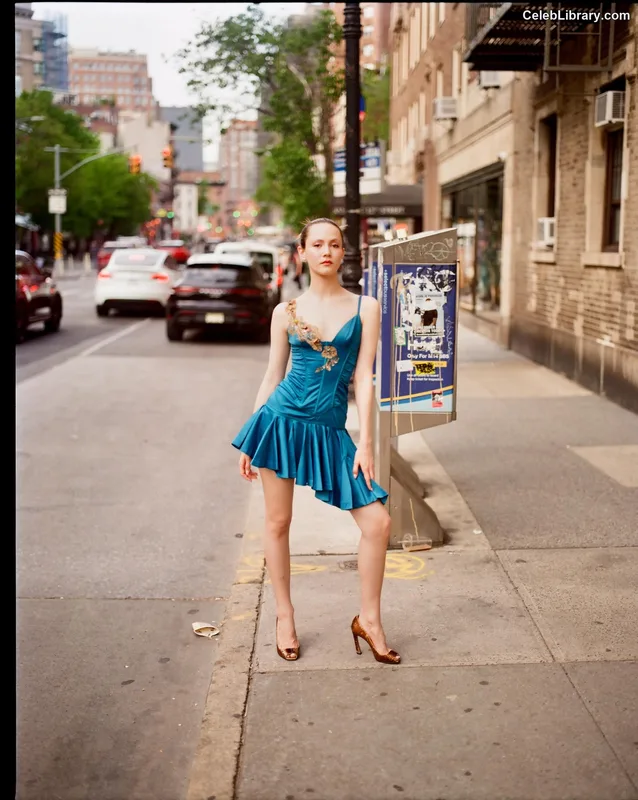 Iris Apatow photo 22 of 208