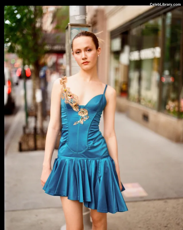 Iris Apatow photo 24 of 208