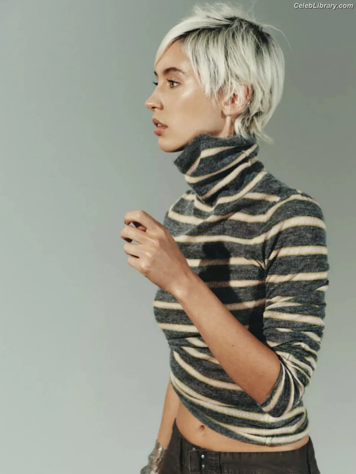 Iris Law photo 3 of 402