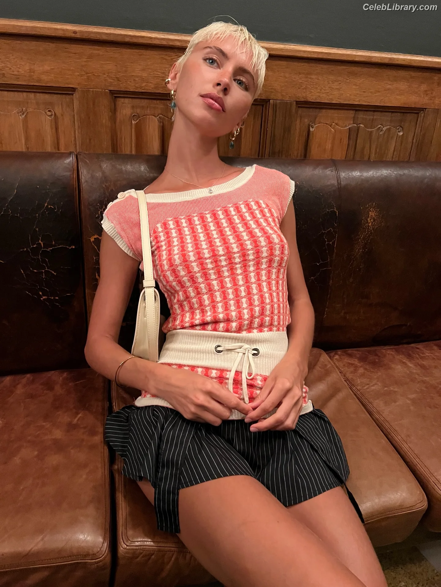 Iris Law photo 8 of 402