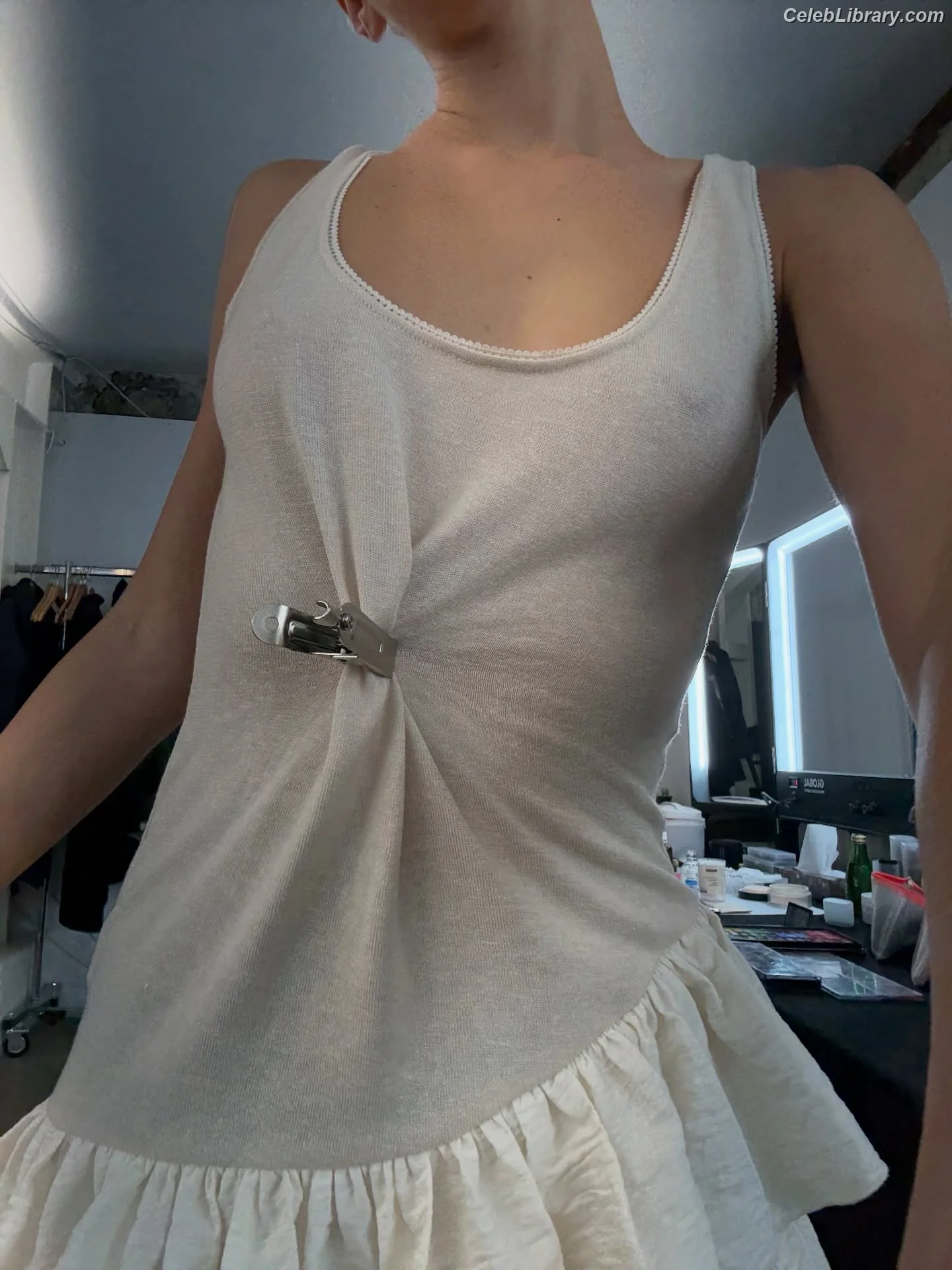 Iris Law photo 1 of 402