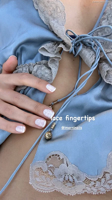Iris Law photo 1 of 403