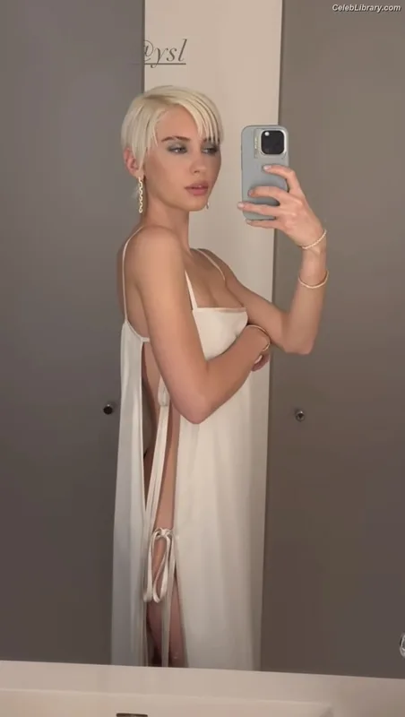 Iris Law photo 4 of 403