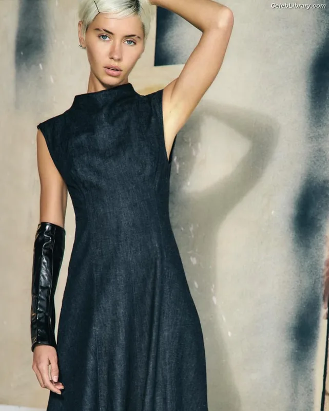 Iris Law photo 5 of 403