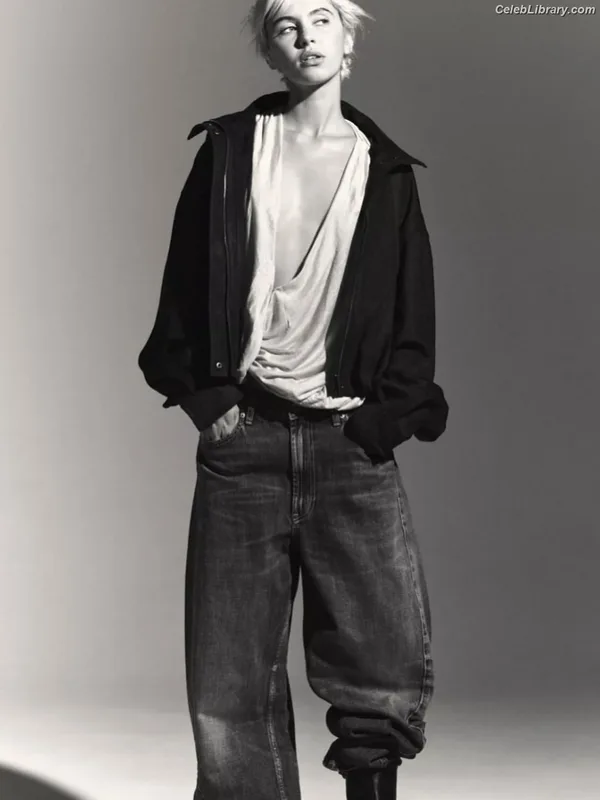 Iris Law photo 24 of 403