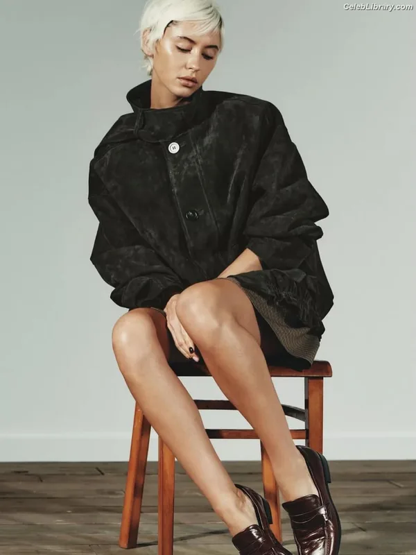 Iris Law photo 8 of 403
