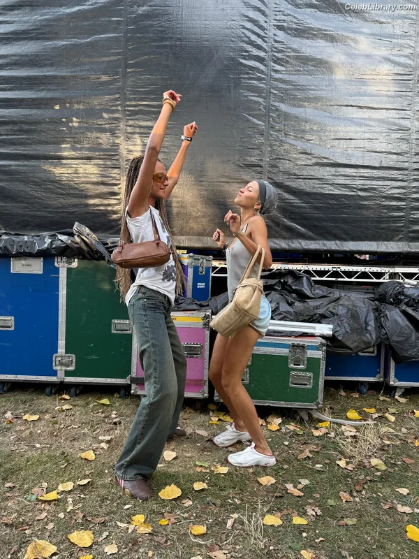 Iris Law photo 15 of 403