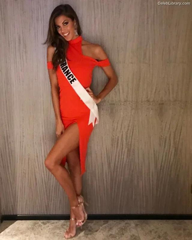 Iris Mittenaere photo 13 of 295