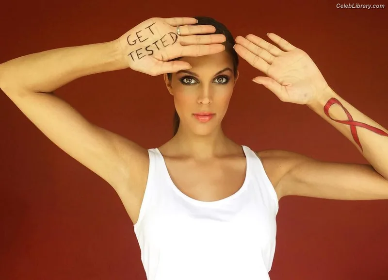 Iris Mittenaere photo 15 of 295