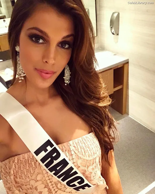 Iris Mittenaere photo 3 of 295