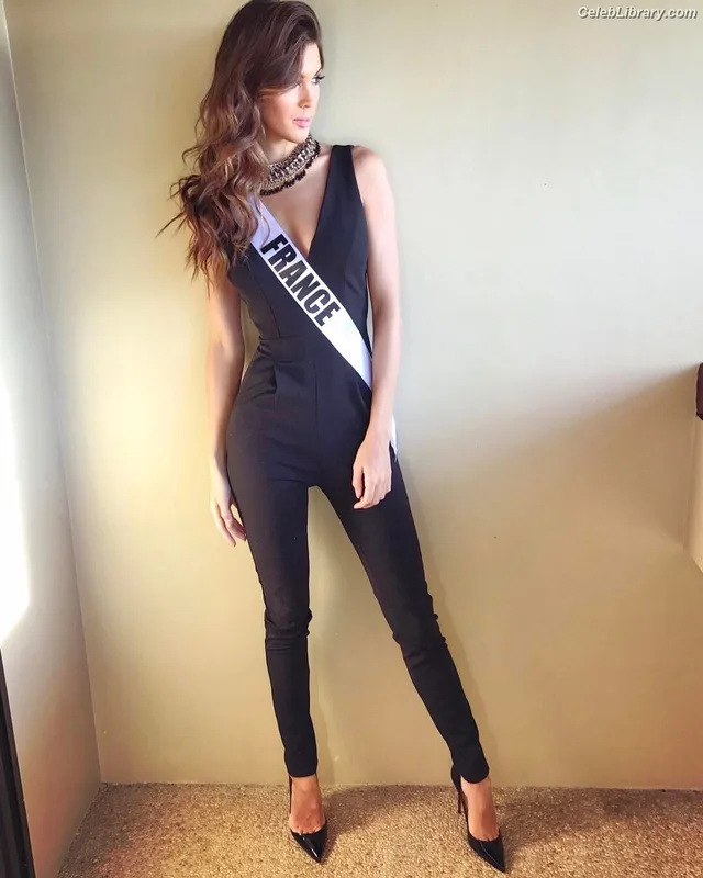 Iris Mittenaere photo 11 of 295