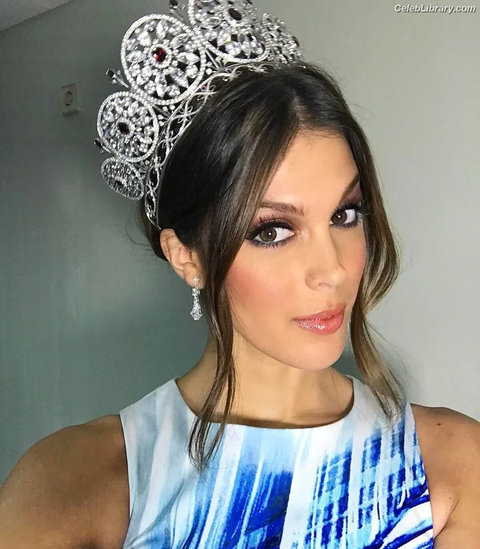 Iris Mittenaere photo 4 of 295
