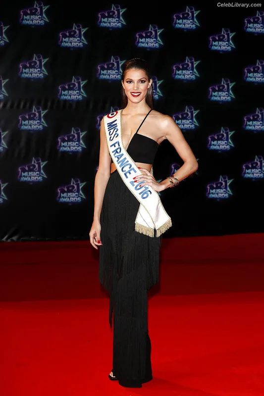 Iris Mittenaere photo 21 of 295