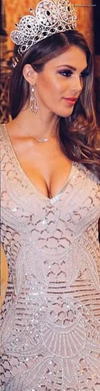 Iris Mittenaere photo 10 of 295
