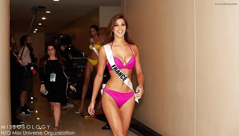Iris Mittenaere photo 2 of 295