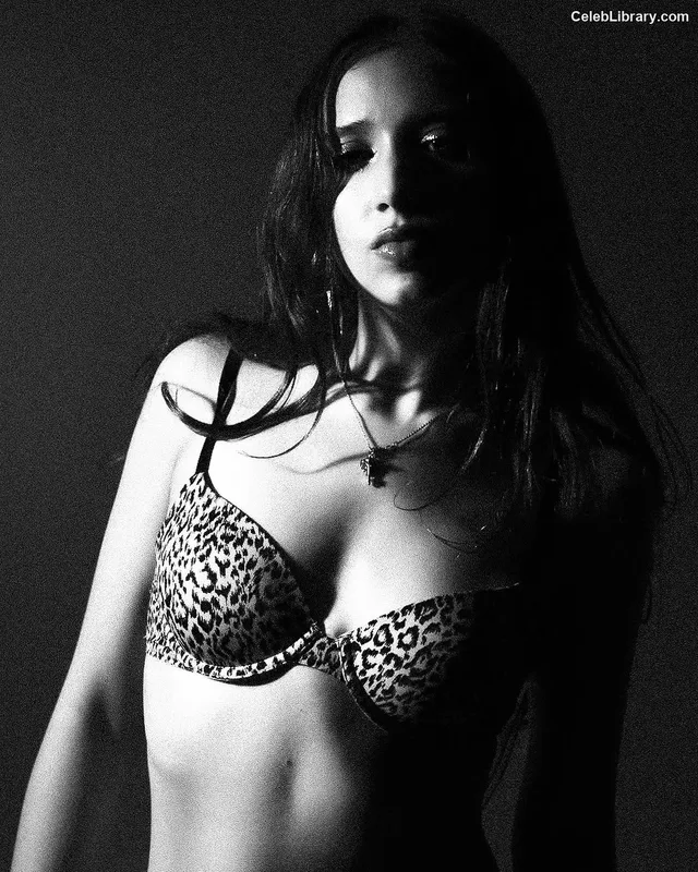 Isabel LaRosa photo 19 of 163
