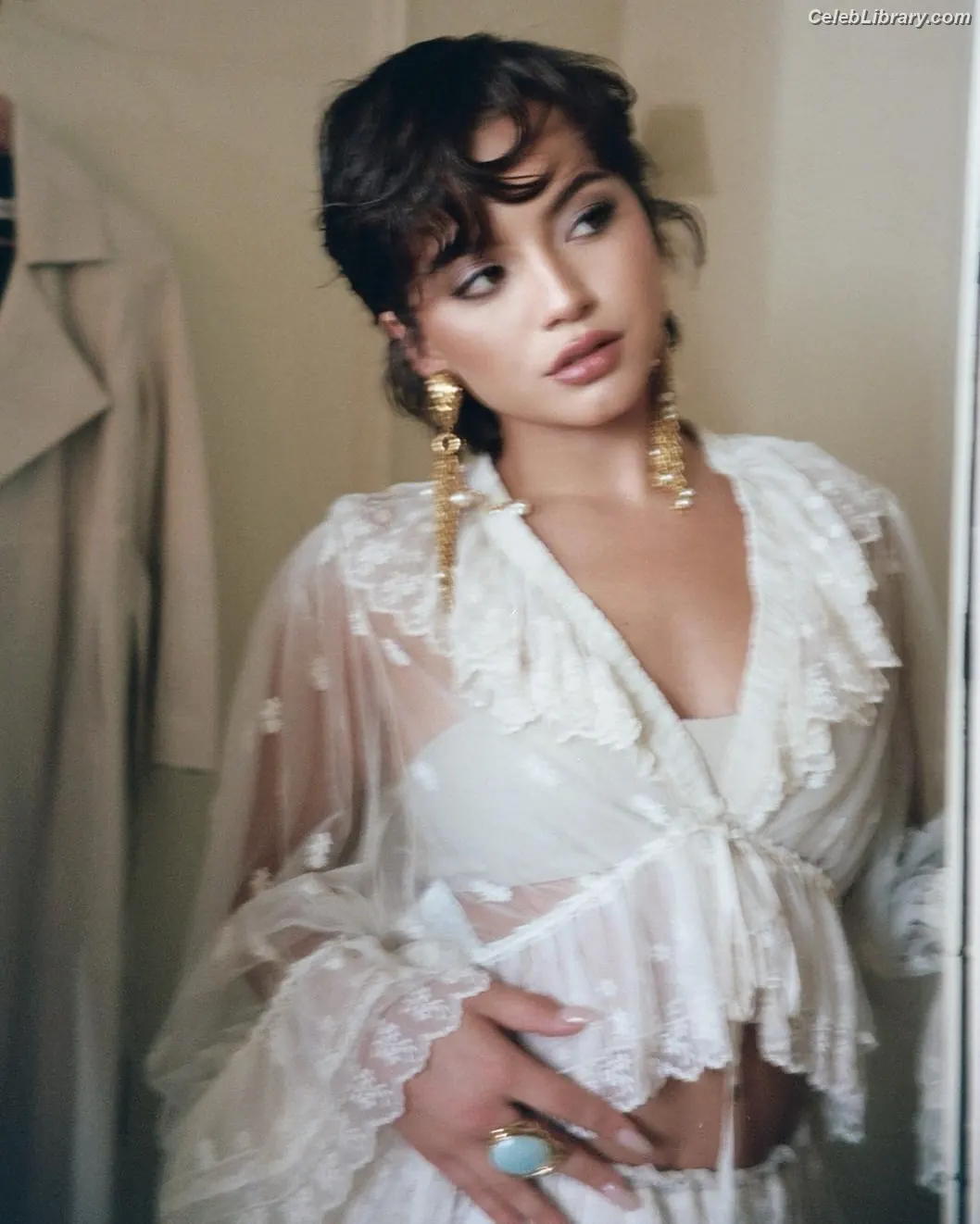 Isabela Merced photo 17 of 1796