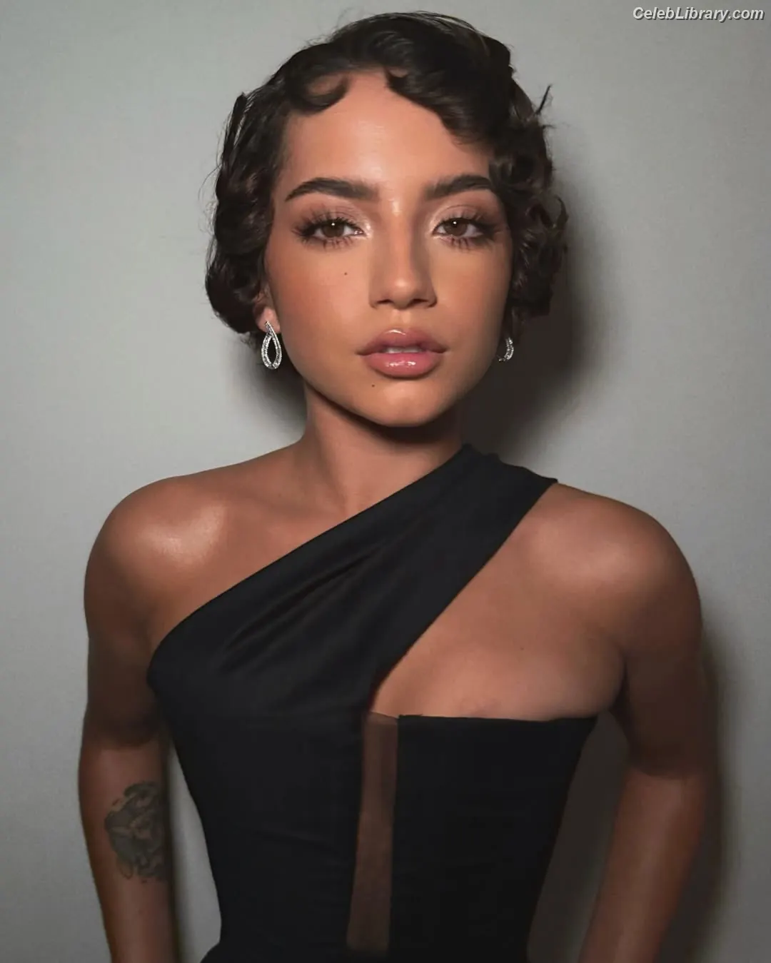 Isabela Merced photo 24 of 1796