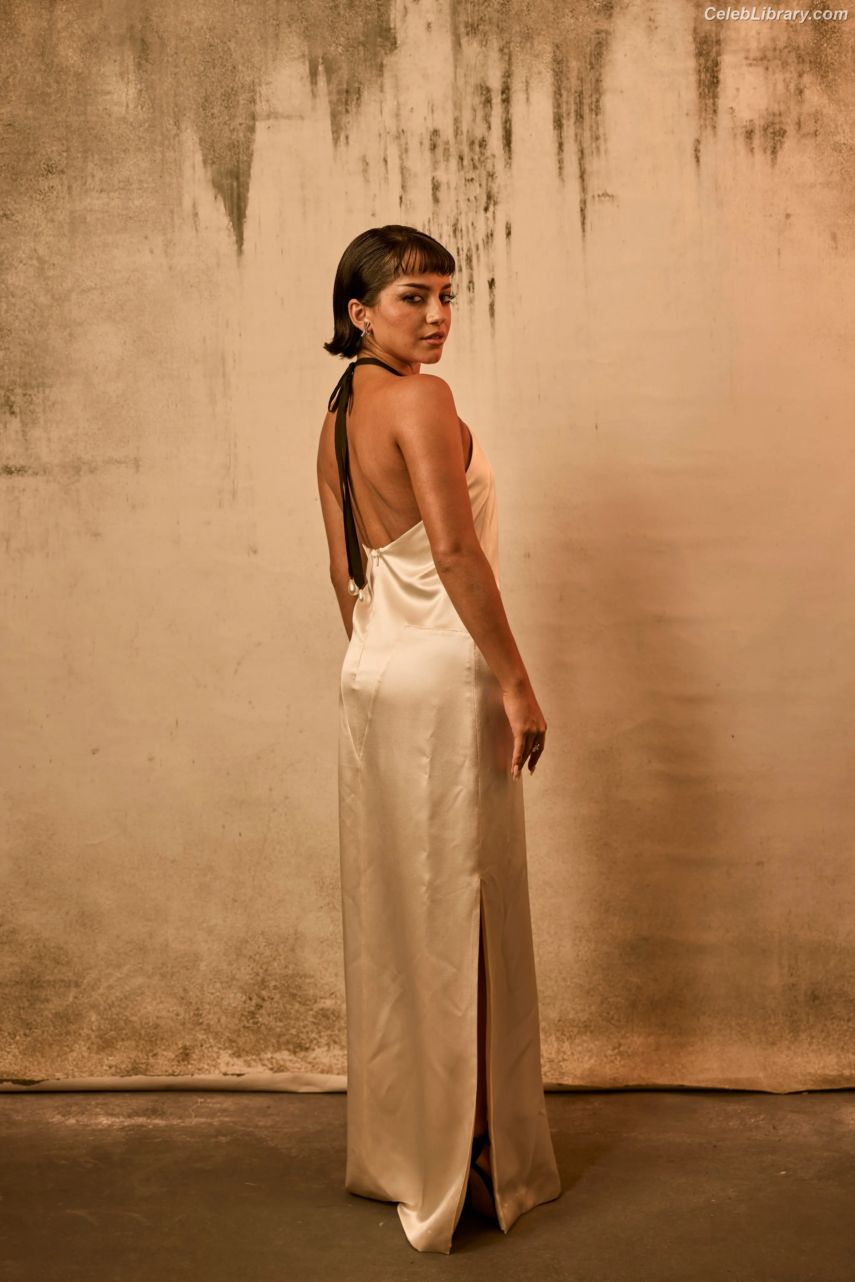 Isabela Merced photo 16 of 1796