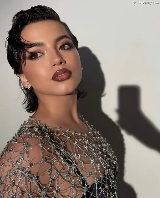 Isabela Merced photo 13 of 1797