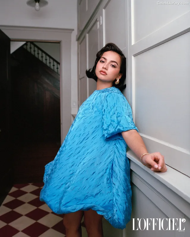 Isabela Merced photo 13 of 1797
