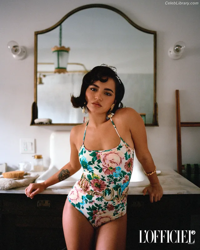 Isabela Merced photo 18 of 1797