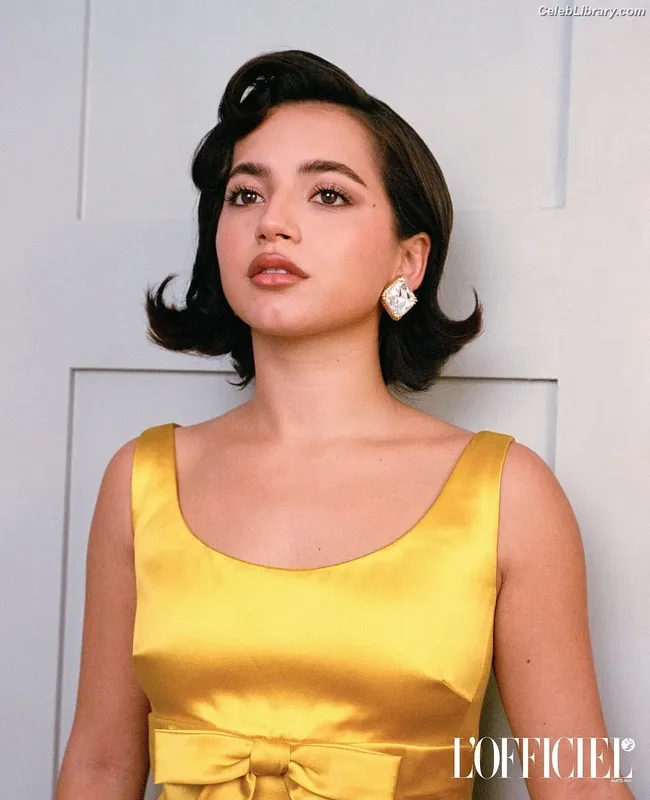 Isabela Merced photo 23 of 1797