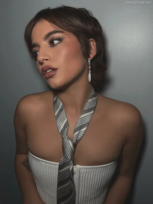 Isabela Merced photo 11 of 1797