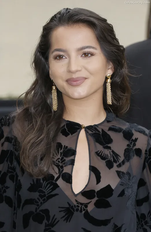 Isabela Merced photo 20 of 1797