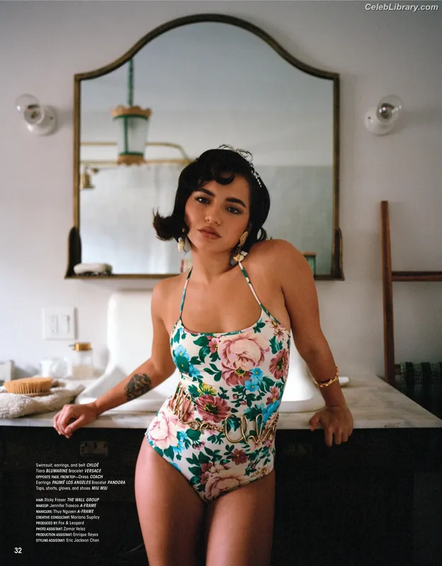 Isabela Merced photo 7 of 1797