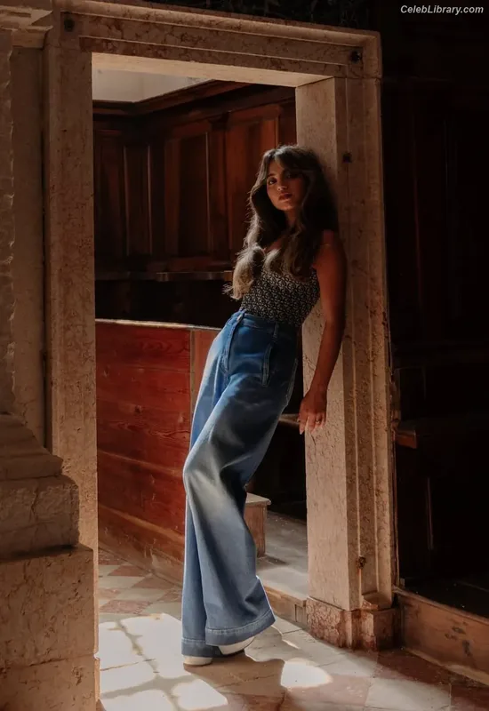 Isabela Merced photo 19 of 1797