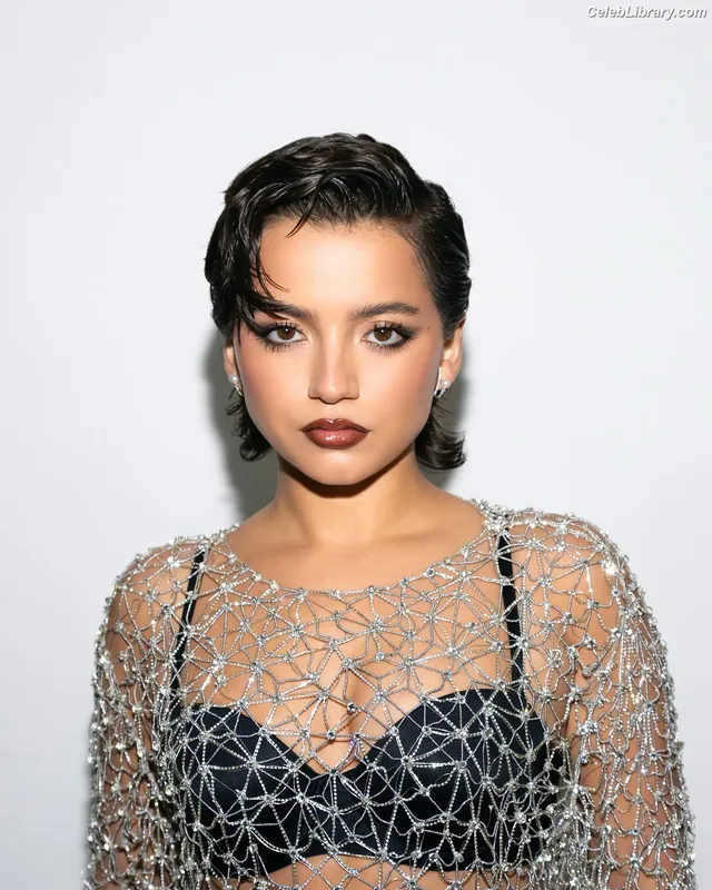 Isabela Merced photo 3 of 1797