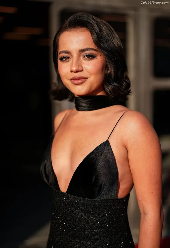 Isabela Merced photo 15 of 1797